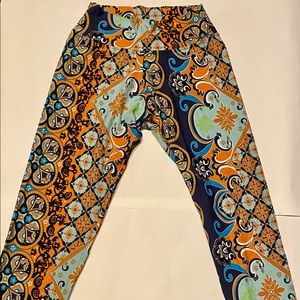 Líquido 7/8 legging bottom. In EUC. Buttery soft breathable fabric.